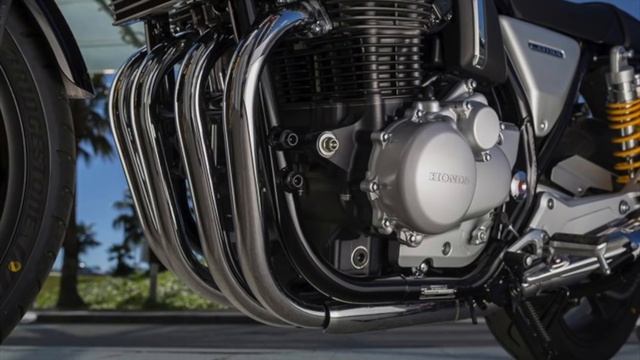 Kawasaki Z900 RS Vs. Honda CB1100 RS - Which Is Better?