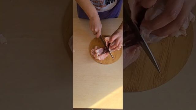 Как быстро и правильно разделать 1 курицу на 3 разных блюда?