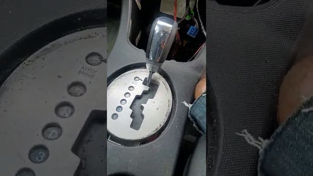 Chrysler Sebring center console removal. смотреть онлайн