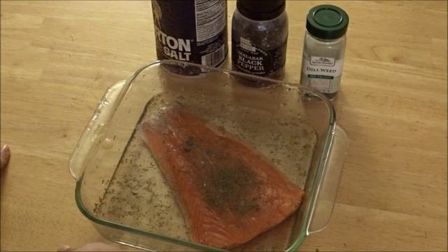 How to Cook Fish (Salmon) in the MICROWAVE! смотреть онлайн