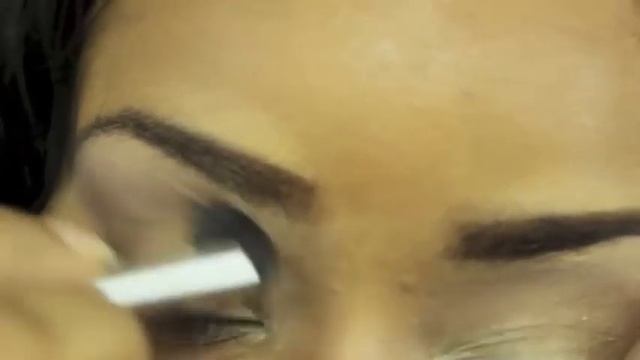 Drugstore Makeup Tutorial: Neutral Glam with Gold Glitter смотреть онлайн