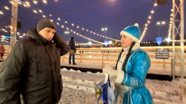 ВРУЧАЕМ ЗОЛОТЫЕ МЕДАЛИ — С НОВЫМ ГОДОМ! смотреть онлайн