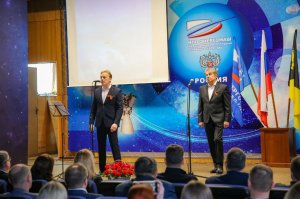 Пётр Казаков - День Победы - концерт в НПО "Энергомаш"