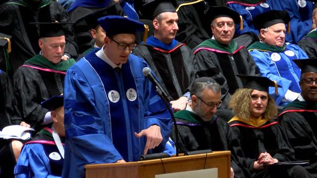 PhD Student, Thomas Jamison Gardner, Speaks to Graduating Medical Students смотреть онлайн