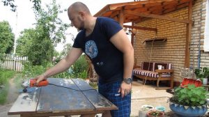 Стол из дерева , шлифовка и покрытие лаком.