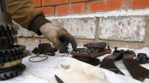 Т-40 убили коробку ,ремонт дифференциала , поэтапная разборка.T-40 TRACTOR REPAIR OF DIFFERENTIAL.