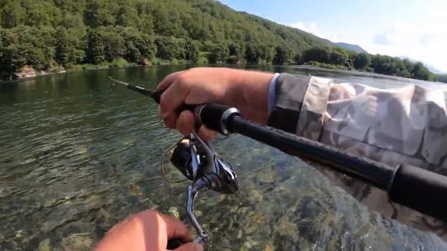 РЫБАЛКА на КАМЧАТКЕ! Сплав по реке Быстрая! Ловля лосося, медведи и проживание в диких условиях! смотреть онлайн