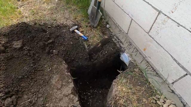 Подвод водяной трубы и электрокабеля к хозблоку смотреть онлайн
