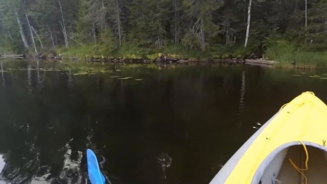 Озеро Метсавелиярви, байдарка, водопад смотреть онлайн