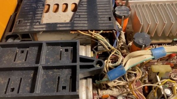 Ремонт усилителя ВЕГА 50У 122С ААА, Часть 1. "Обзор пациентов".