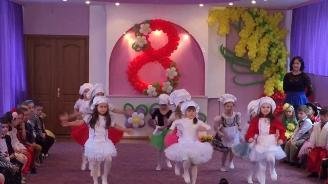 Танец поворят, утренник 8 марта смотреть онлайн