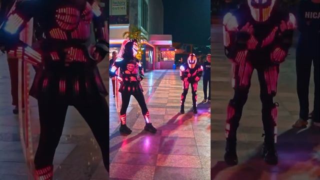 Whose dance do you like better?1)Hishnica 2)Hishnik 3) little girl in the background смотреть онлайн