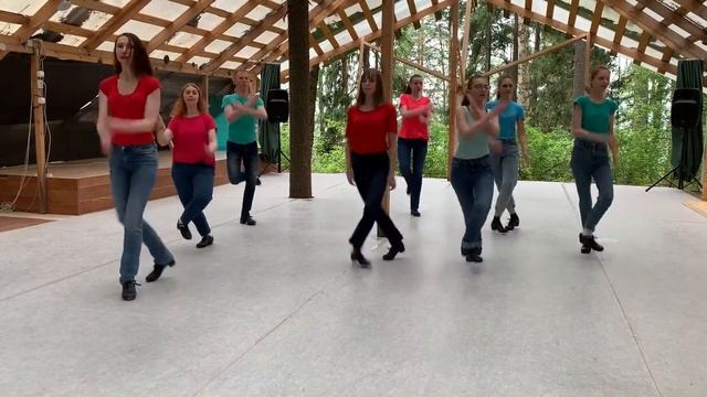 Step&Clap Irish Dance смотреть онлайн