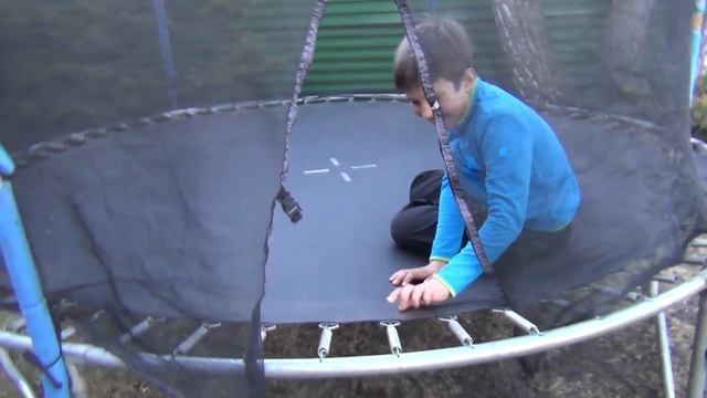 Скутер. Honda Gyro Up. Батут \\ Прикалываемся с другом смотреть онлайн