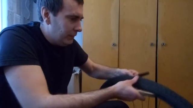 Безопасное разбортирование велосипедного колеса деревянными лопатками смотреть онлайн