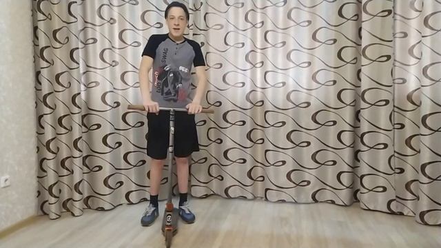 Как сделать вип на самокате|HOW TO TAILWHIP. смотреть онлайн
