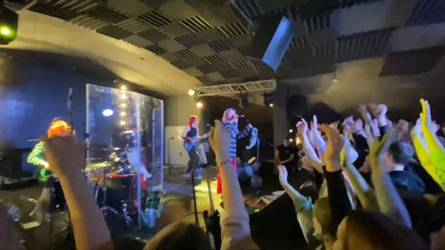 Дора - На обратной стороне Земли (Новосибирск, 27.03.21) @ Подземка смотреть онлайн