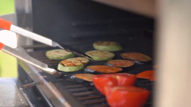 Мясо с овощами на гриле Vesta 38 / Grilling vegetables in VESTA 38 смотреть онлайн