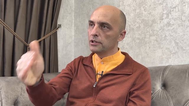 ЕМ Ватсала прабху (Олег Сунцов) "Откуда берутся деньги?" смотреть онлайн