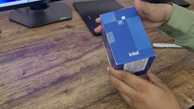 Intel 12th gen Core i7-12700 Unboxing and Review смотреть онлайн