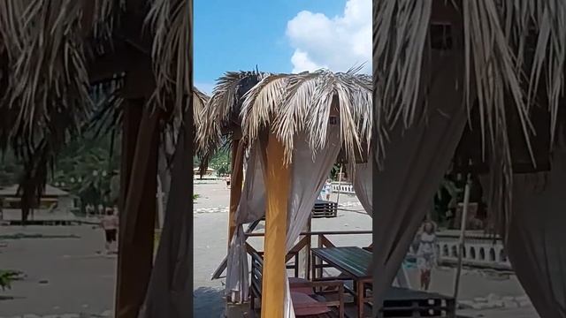 колоннада самое красивое пляжное кафе в Гаграх Абхазия смотреть онлайн