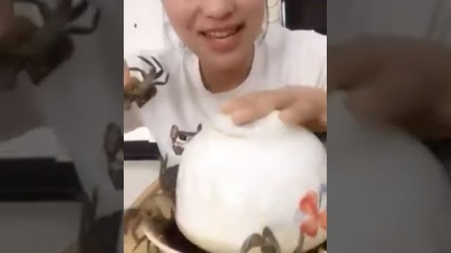 Китай кушает краб смотреть онлайн