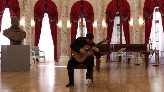 Dmitriy Murin plays Heitor Villa-Lobos -- Etude № 7 for the guitar смотреть онлайн