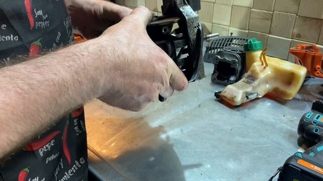 Husqvarna 128R. Когда любишь побольше смазки.! смотреть онлайн