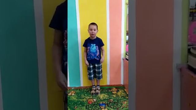 Стихотворение Агния Барто "Защиту Деда Мороза" читает Костя Ялалов - 6 лет смотреть онлайн