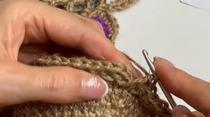 Большая салфетка из джута и остатков цветной пряжи . Для сервировки стола.? Вяжем крючком.