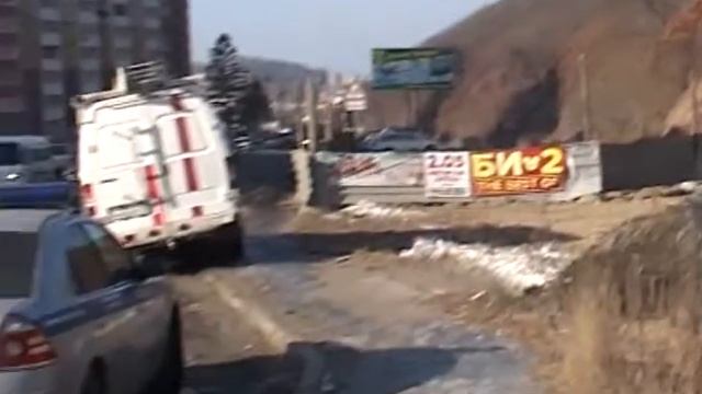 На улице Адмирала Горшкова обнаружили снаряд смотреть онлайн