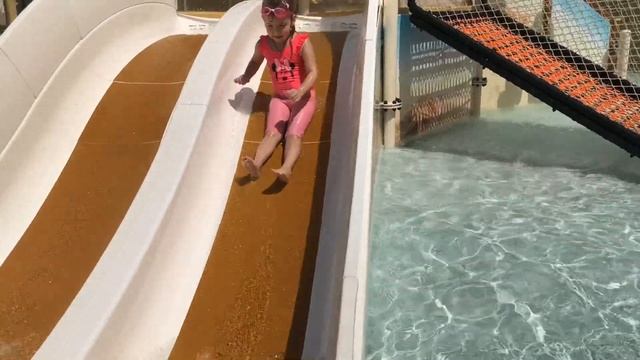 Сказка о принцессе Little Li и ее путешествии в Абу-Даби смотреть онлайн