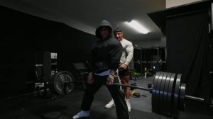 КТО ИЗ ТВИНСОВ СИЛЬНЕЕ? The Tren Twins На Русском.