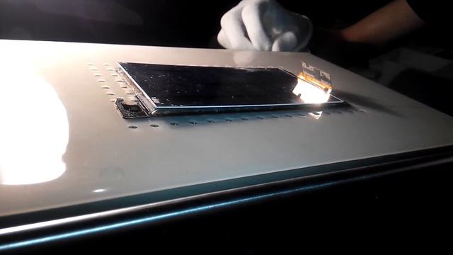 Отделение тачскрина у дисплейного модуля Sony Xperia C3 Dual D2502 смотреть онлайн