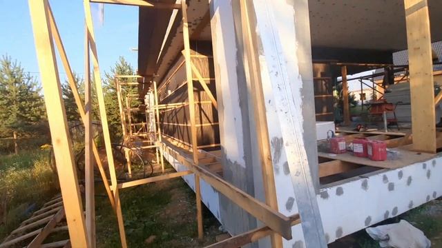 "Мокрый фасад" на каркасном доме. Композитная штукатурка на каркасном доме в современном стиле. смотреть онлайн