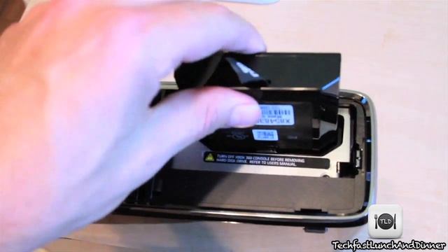 New Xbox 360 Slim 250GB Review (WiFi, Kinect, E3) - Is it worth buying? смотреть онлайн