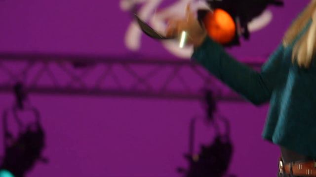 Twister Rave Hoopz: Jumping Hyper Spin смотреть онлайн
