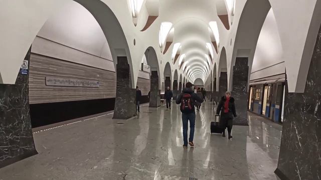 Арбатско-Покровская 3 линия метро Часть 2 Москва 25 01 2020 Moscow Metro Arb.Pokrovskaya line Part2 смотреть онлайн