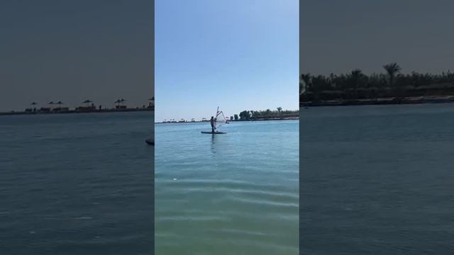 Сын на сёрфе.