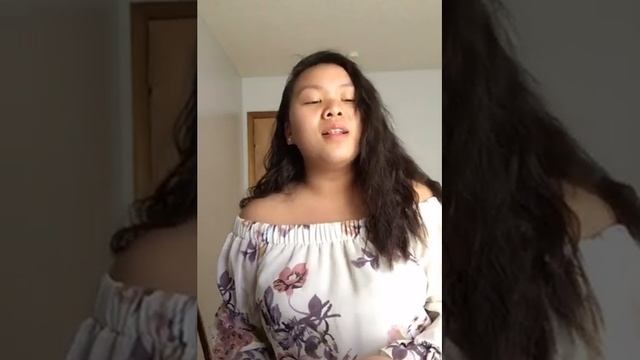 Hold Me While You Wait | Lewis Capaldi смотреть онлайн