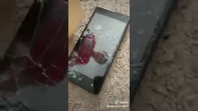 Разбитый телефон смотреть онлайн