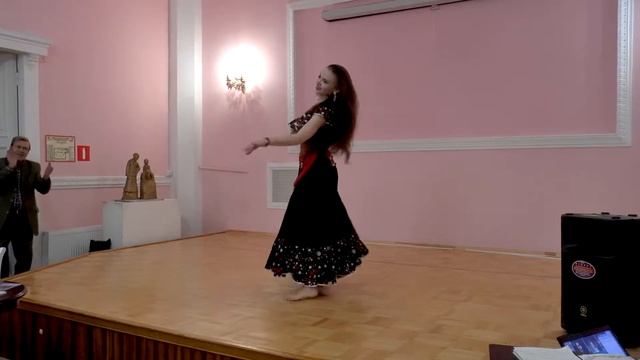 Цыганский танец Дианы Маниной в клубе Мечта смотреть онлайн