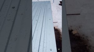 Монтаж профнастила и ветровых планок с вент-зазором