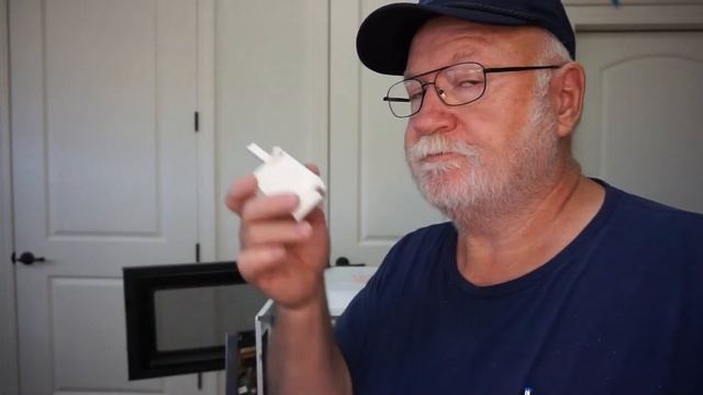 Microwave Door Latch Button Repair. Is It Worth Repair? смотреть онлайн