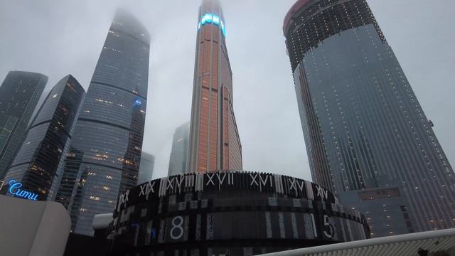[4K] Москва Сити в ноябре / Вид с Кутузовского / Набережная / Мост Багратион / Обзор башен смотреть онлайн