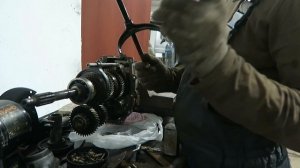 ? РАЗБИРАЮ КПП ГАЗЕЛЬ! КУДА ПРОПАЛ СТОПОР?