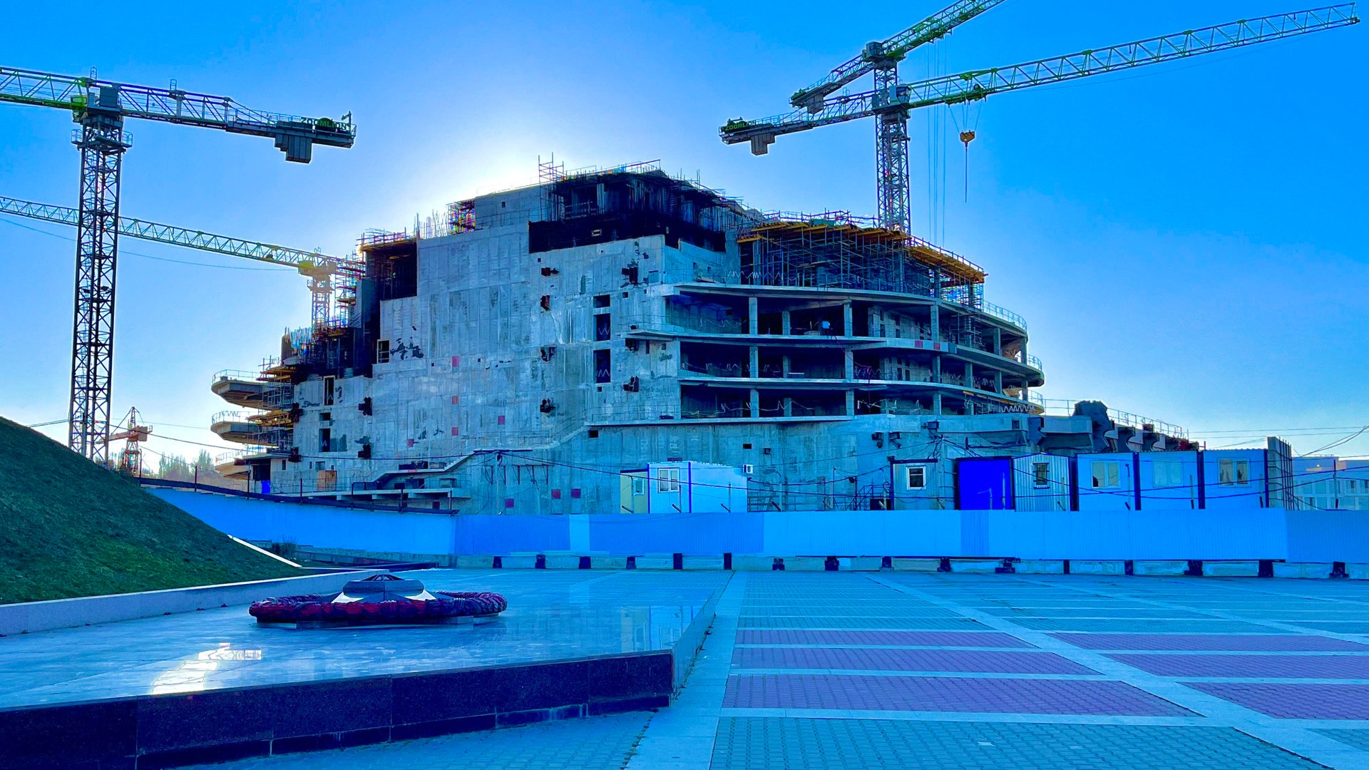 Севастополь ОСТАНОВИСЬ!Грандиозное СТРОИТЕЛЬСТВО КИПИТ! Культурный Кластер на мысе ХРУСТАЛЬНЫЙ!2023 смотреть онлайн