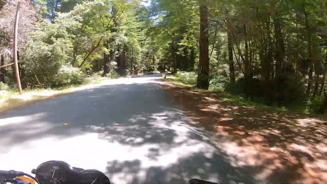 Honda CB-1 on Alpine Road, La Honda, CA смотреть онлайн