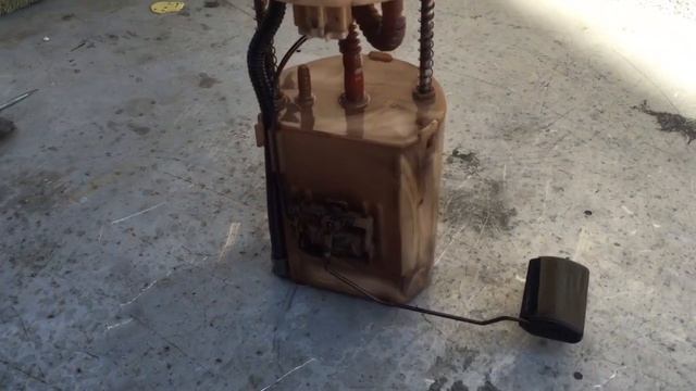 Hyundai Grand Starex 2.5 td crdi H-1 чистка топливной сетки в баке how to clean fuel filter смотреть онлайн