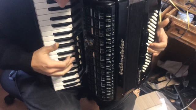 Accordion Weltmeister Meteor N 80 смотреть онлайн